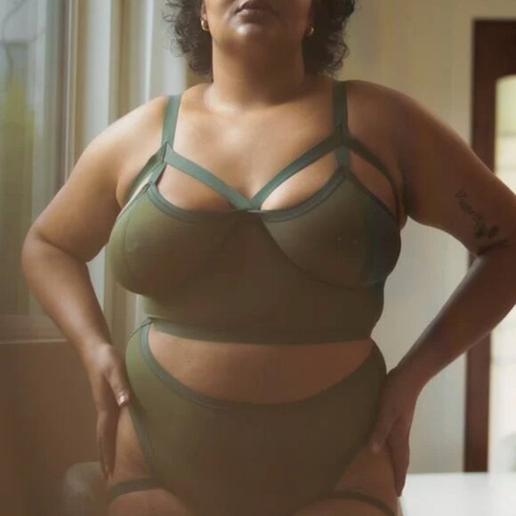 CantiqLA Longline Bralette mesh triangle cut out womens Green (size 1x) strappy - Picture 1 of 5